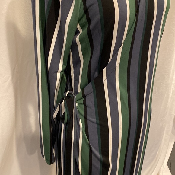 Ann Taylor factory wrap dress, NWOT - Picture 2 of 5